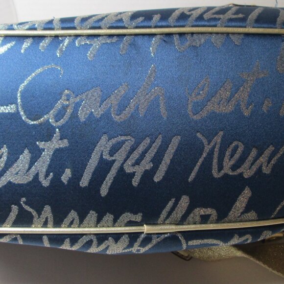 COACH NEW YORK GOLD HEARTS SHOULDER BAG PRE LOVED - Picture 8 of 8